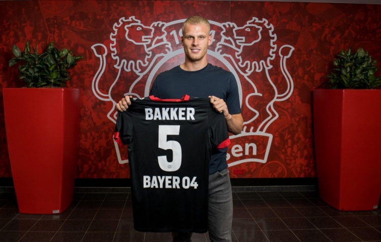 弗里克：我们不关注皇马，明天踢法兰克福的比赛才是最重要的