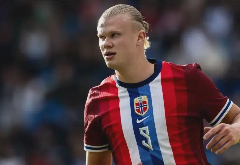 穆斯利奇：杜塞尔多夫实力远超目前排名；球队每天都付出全部