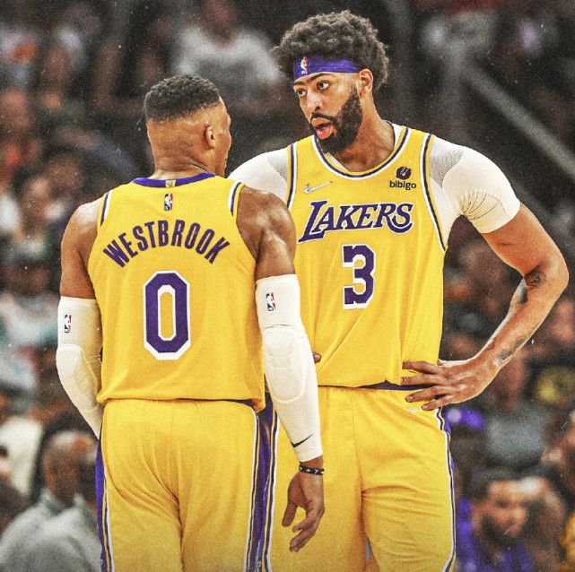 杨瀚森连获拓媒赞美！一人呛声斯普利特：你就没打算让杨末节登场